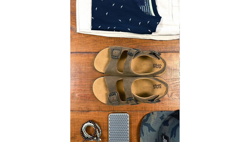 Bravo Black Flat lay